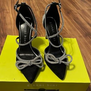 Black sequin bow heel